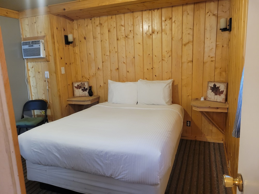 Sleepy Hollow Cabins and Hotel - photo 21