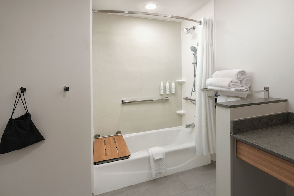Fairfield Inn and Suites Dallas East - photo 14