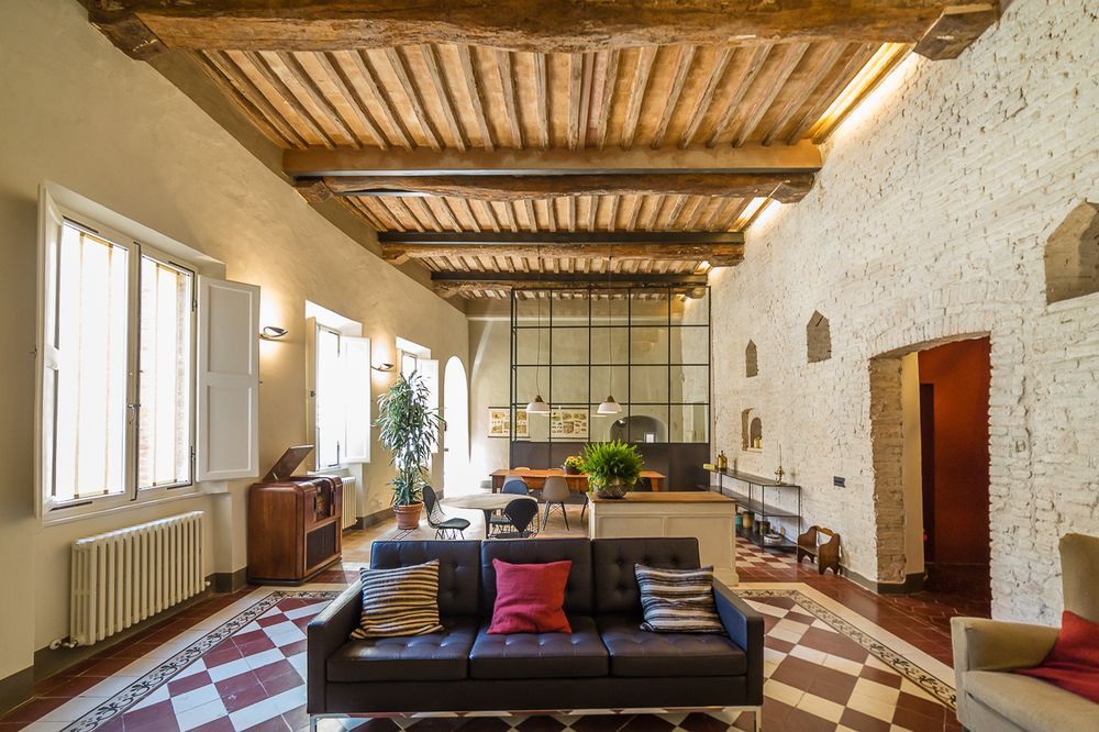 Casatorre dei Leoni Dimora Storica — 4-Star Luxury Hotel in Siena, Italy