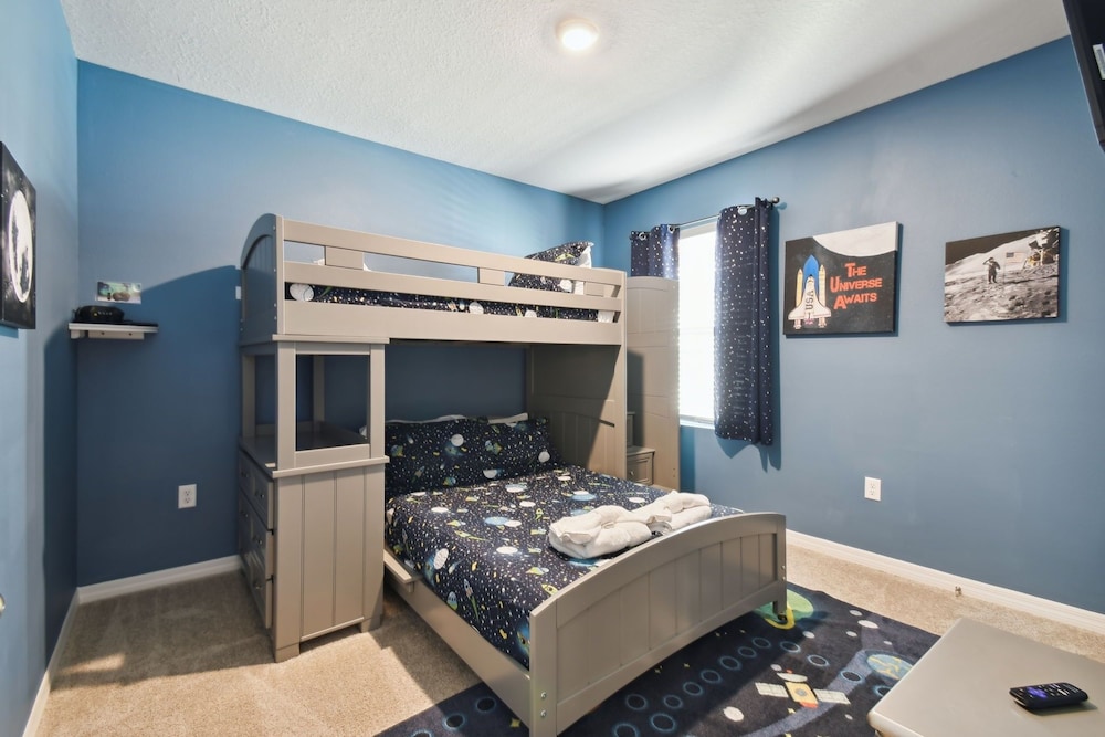 7704oml solterra Resort 7 Bedroom Home by RedAwning - photo 12