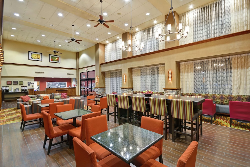 Hampton Inn & Suites Yuma - photo 44