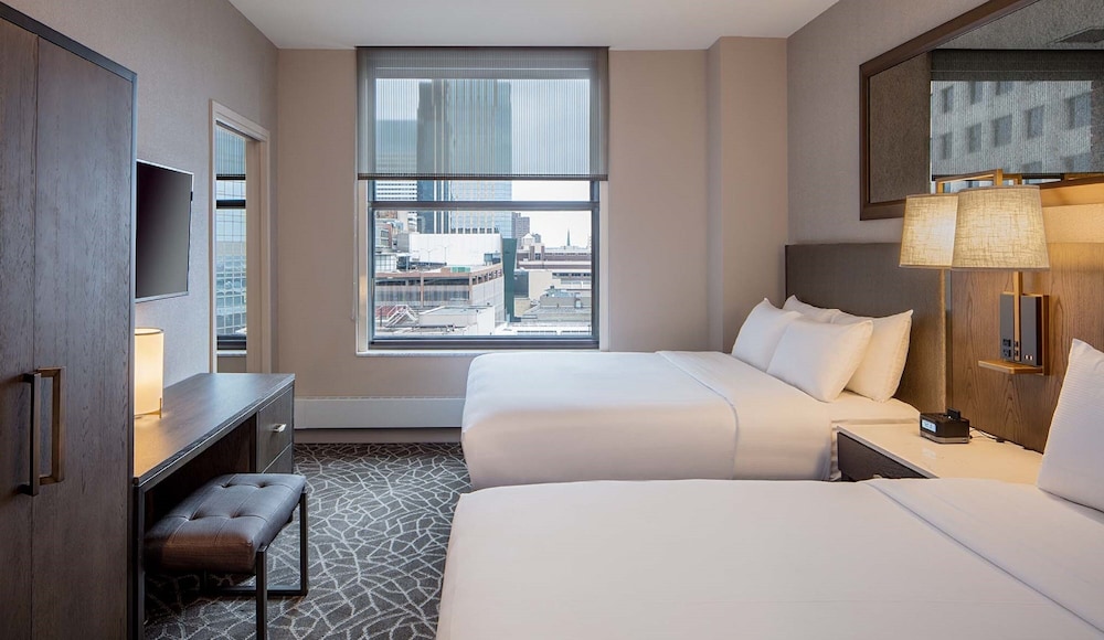 Embassy Suites by Hilton Minneapolis Downtown - photo 18