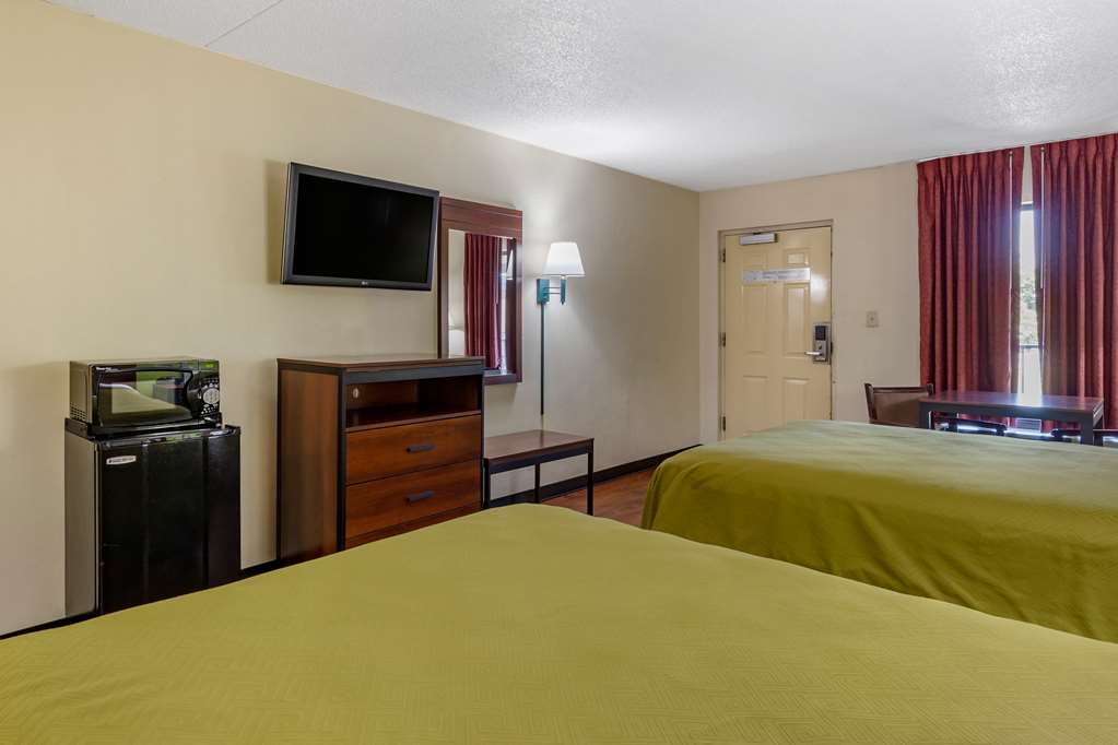 Econo Lodge Fayetteville I 95 - photo 21