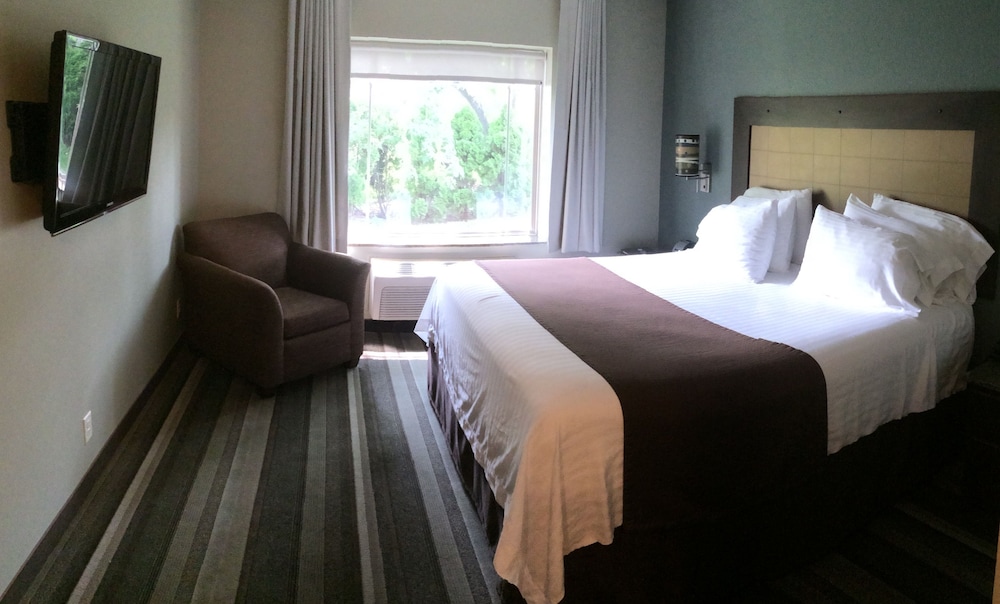 East Avenue Inn & Suites - photo 8