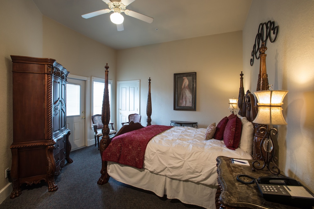 Gruene River Hotel & Retreat - photo 8