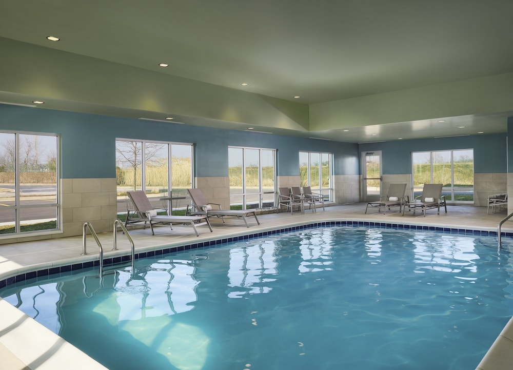 Holiday Inn Express & Suites Lockport by IHG - photo 18