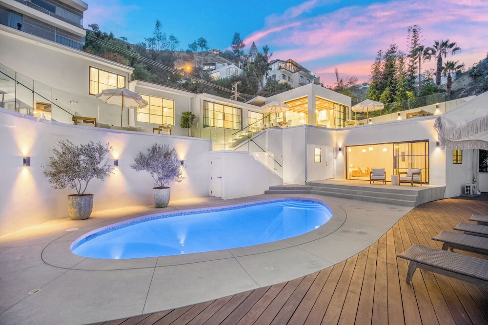 Casa Amore — 4-Star Luxury Hotel in West Hollywood, United States