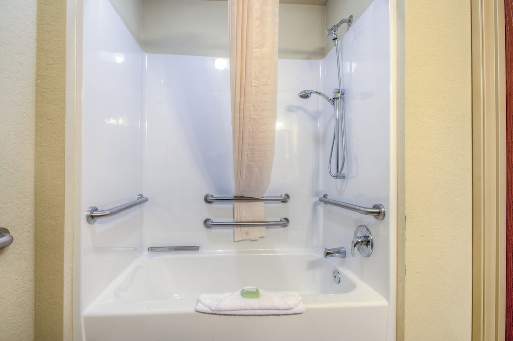 Cobblestone Inn & Suites Wray - photo 32