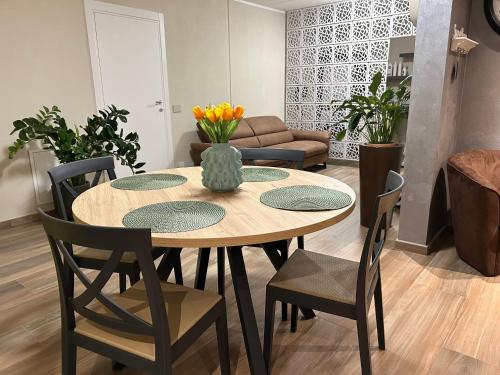 Romeo House Peschiera Del Garda — 4-Star Luxury Hotel in Peschiera Del Garda, Italy