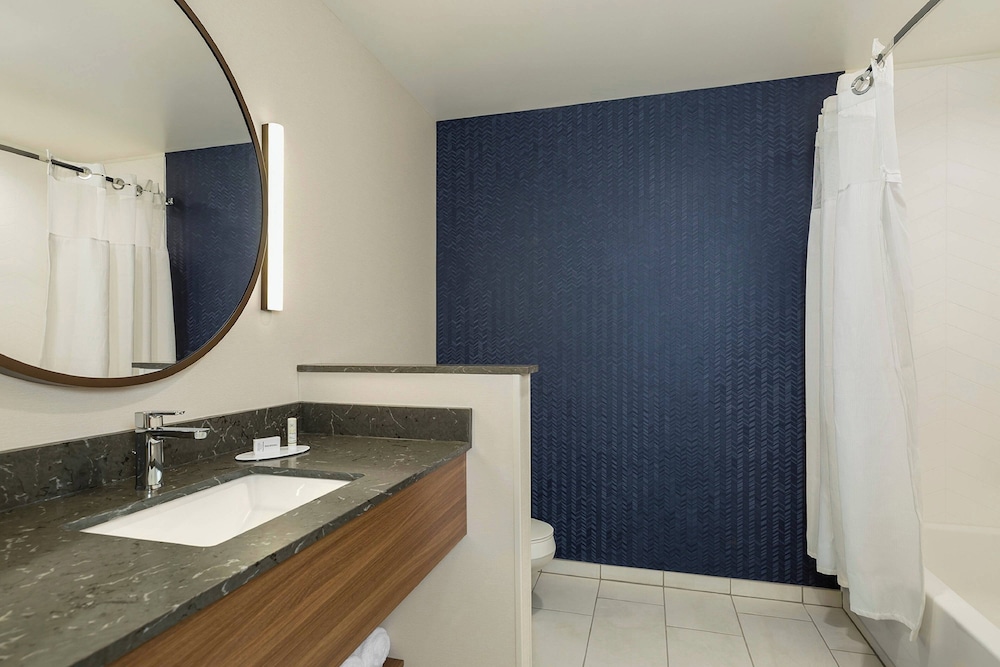 Fairfield Inn & Suites by Marriott Des Moines Downtown - photo 14