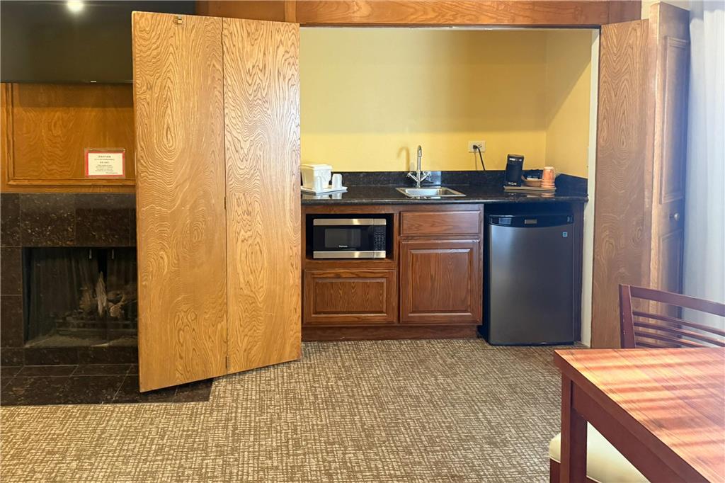 Comfort Inn Monterey Peninsula Airport - photo 23