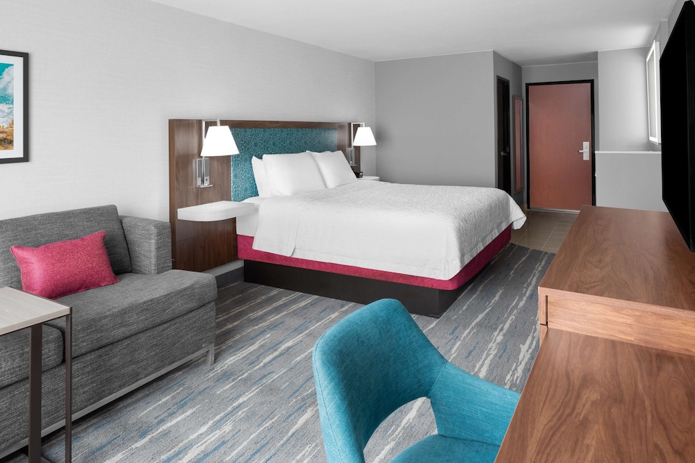Hampton Inn Phoenix Biltmore - photo 14
