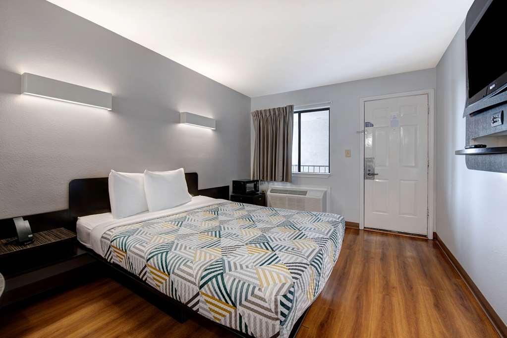 Motel 6 Sulphur Springs TX - photo 10