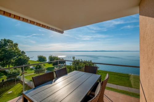 MyFlat Full Panorama Apartment — 4-Star Luxury Hotel in Siofok, Hungary