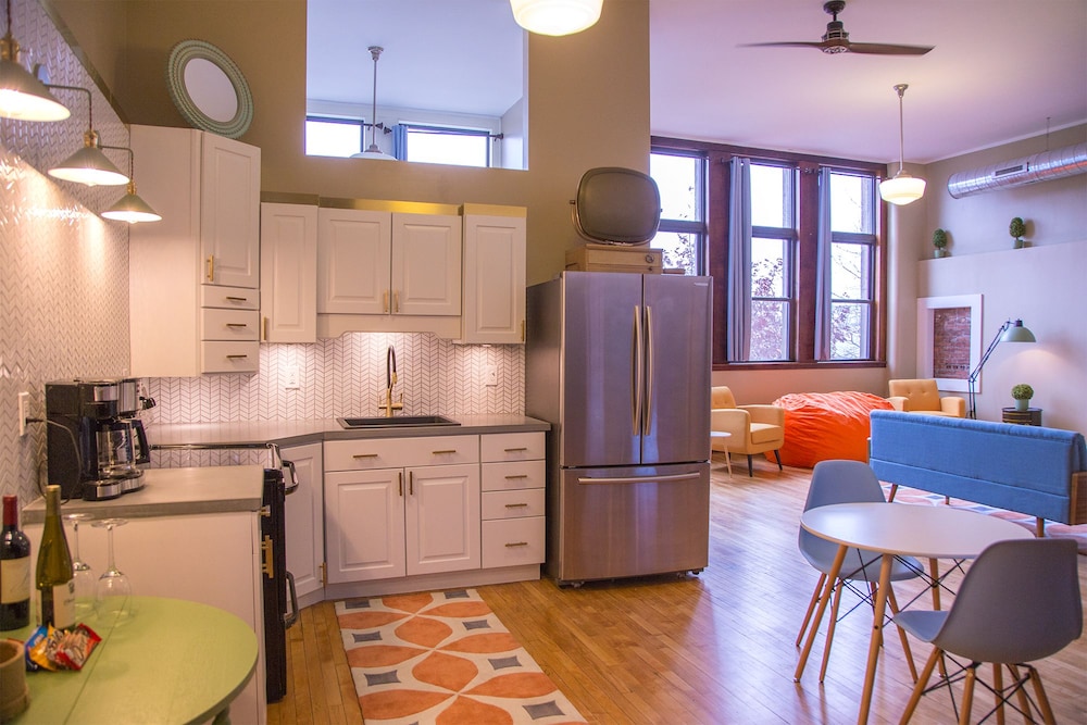 School 31 Lofts at Colors Studios - photo 121