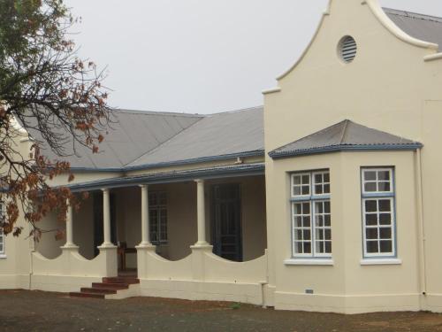 Roode Bloem Farm House — 4-Star Luxury Hotel in Graaff-Reinet, South Africa