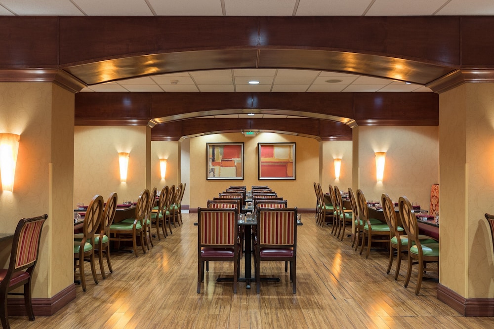 Holiday Inn Sacramento Downtown Arena by IHG - photo 34