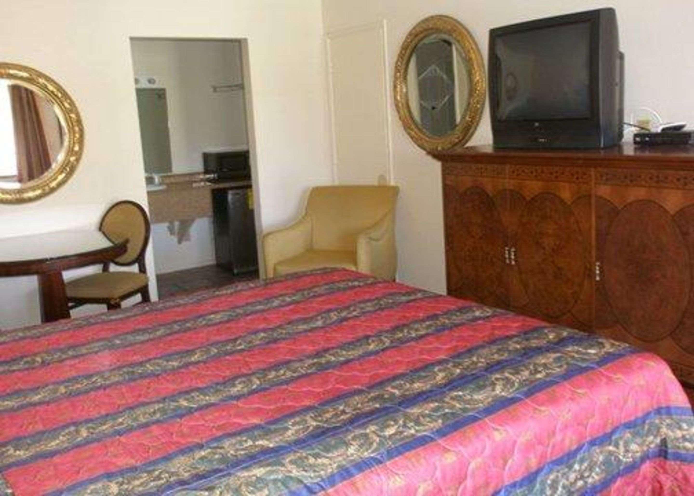 Beyond Stay Hotel - photo 20