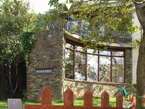 Galanda Treetops — hotel in Newton Ferrers