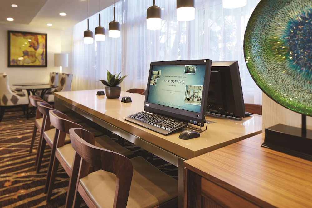 DoubleTree by Hilton LAX El Segundo - photo 45