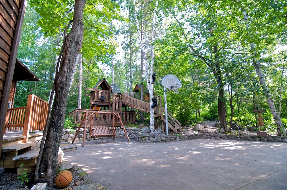 Ludlow's Island Resort - photo 47