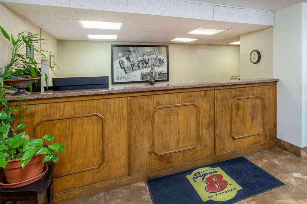 Super 8 by Wyndham Seguin - photo 6