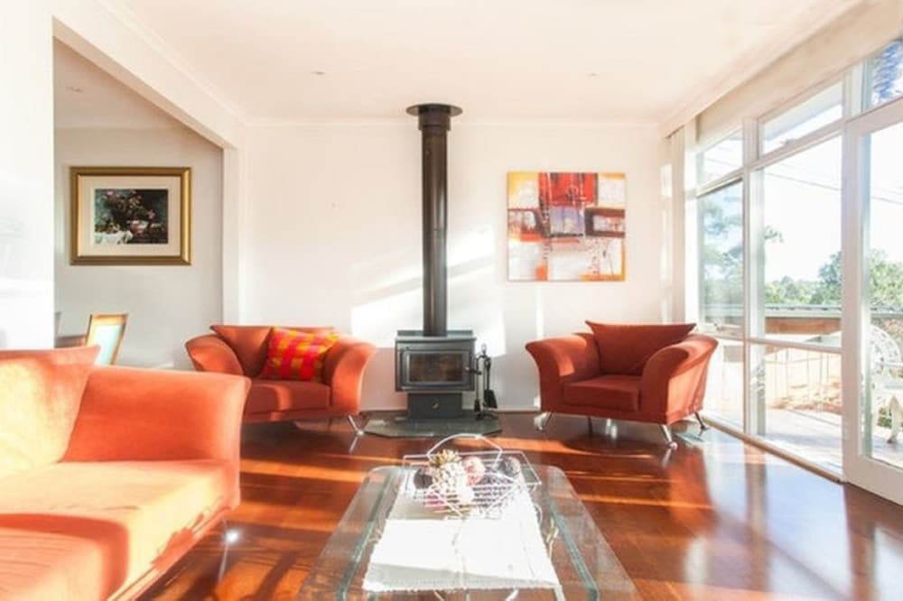 Eltham Retreat — hotel in Eltham