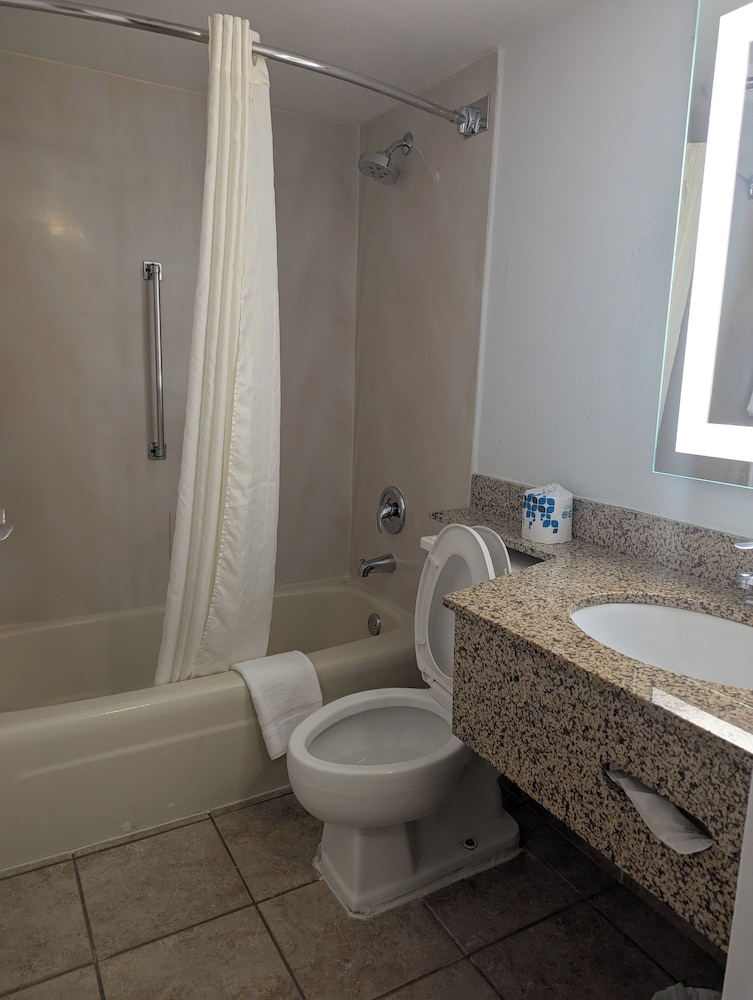 Hotel Denver Central - photo 9
