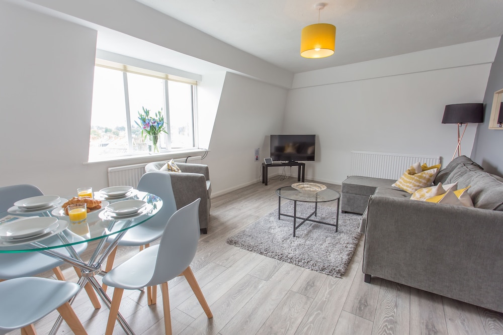 The Manor Suite — 4-Star Luxury Hotel in Oxford, United Kingdom
