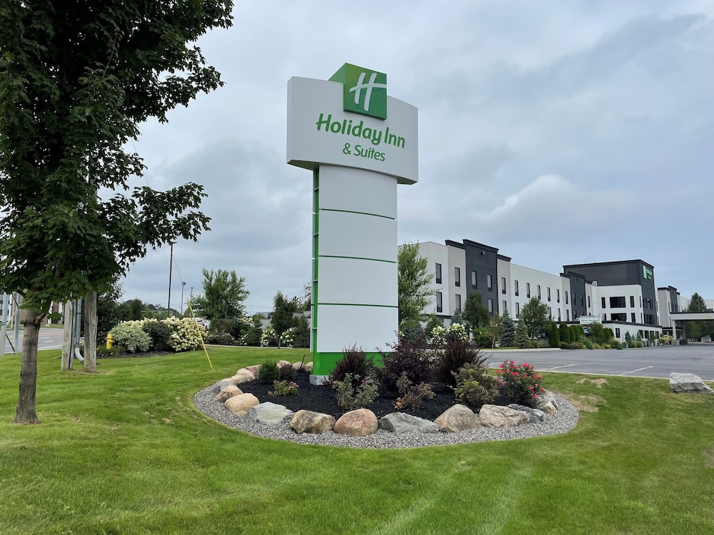 Holiday Inn & Suites Syracuse Airport Liverpool by IHG in North Syracuse, United States