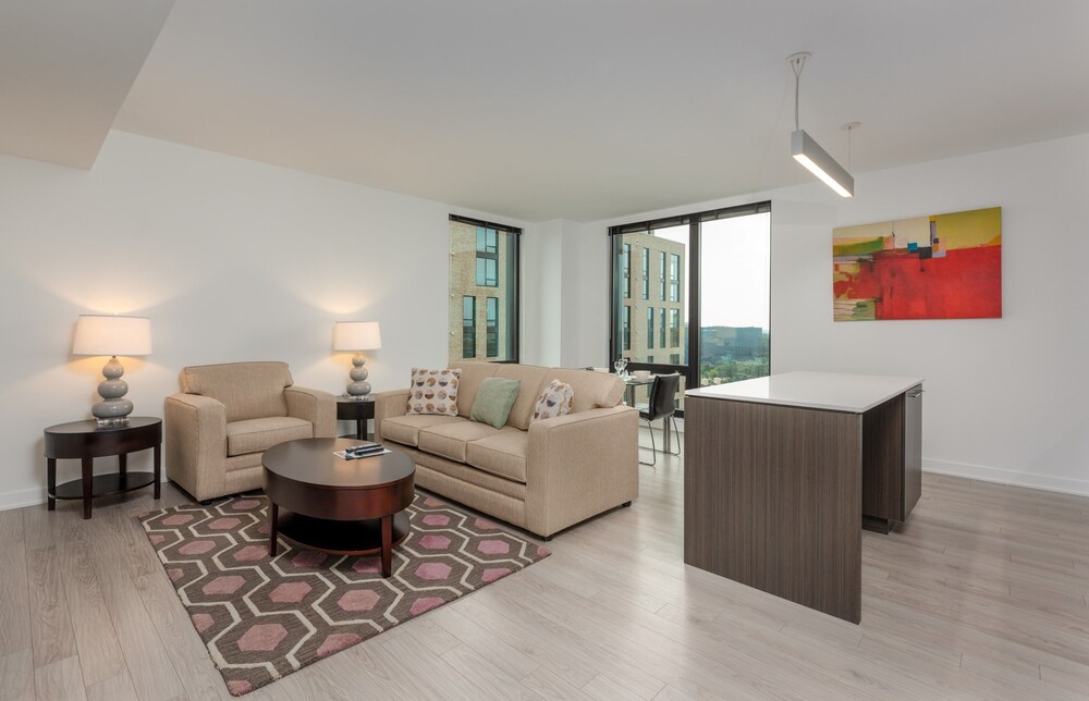 Global Luxury Suites at Reston Town Center - photo 42