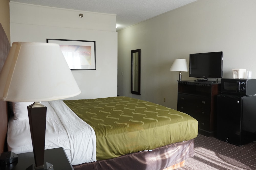 American Inn & Suites Waterford - photo 11