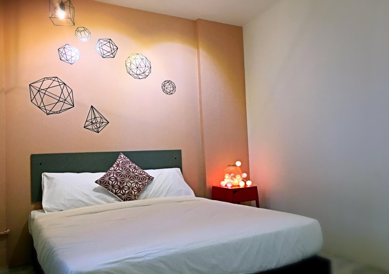 HideoutSixty4 - carbon neutral hotel in George Town