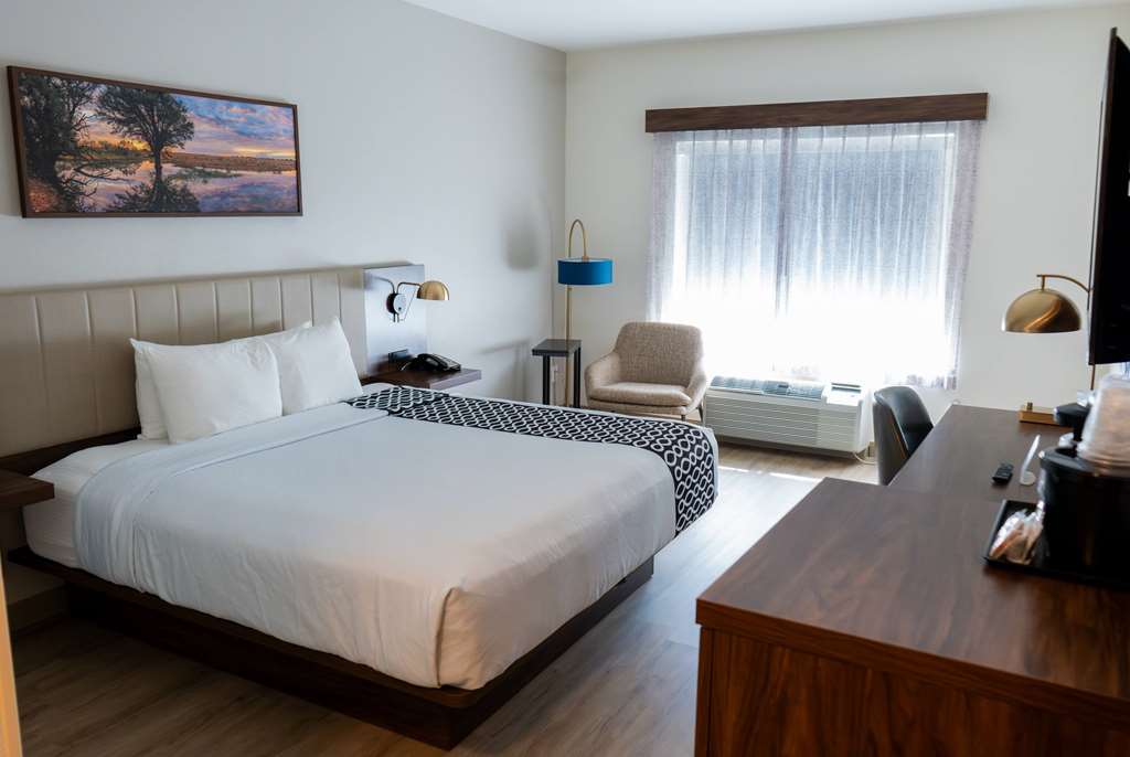 La Quinta Inn & Suites by Wyndham Dallas Mesquite - photo 34