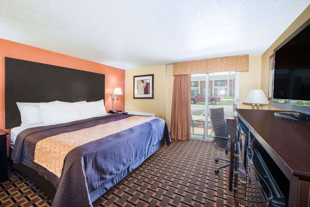 Days Inn by Wyndham Joplin - photo 7