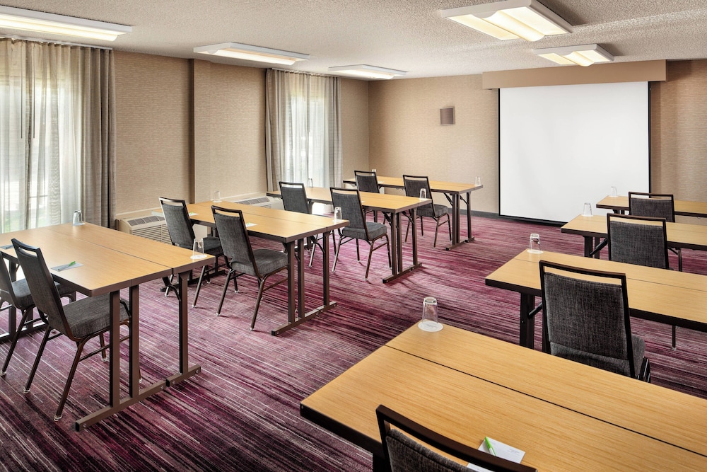 Courtyard by Marriott Anaheim Buena Park - photo 35