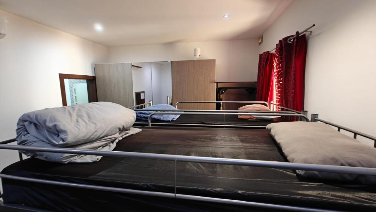 Girls Only Shared Room Gzira #3 — hotel in Gzira