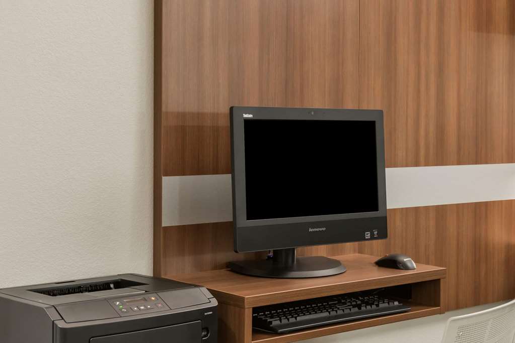Microtel Inn & Suites By Wyndham Altoona - photo 16