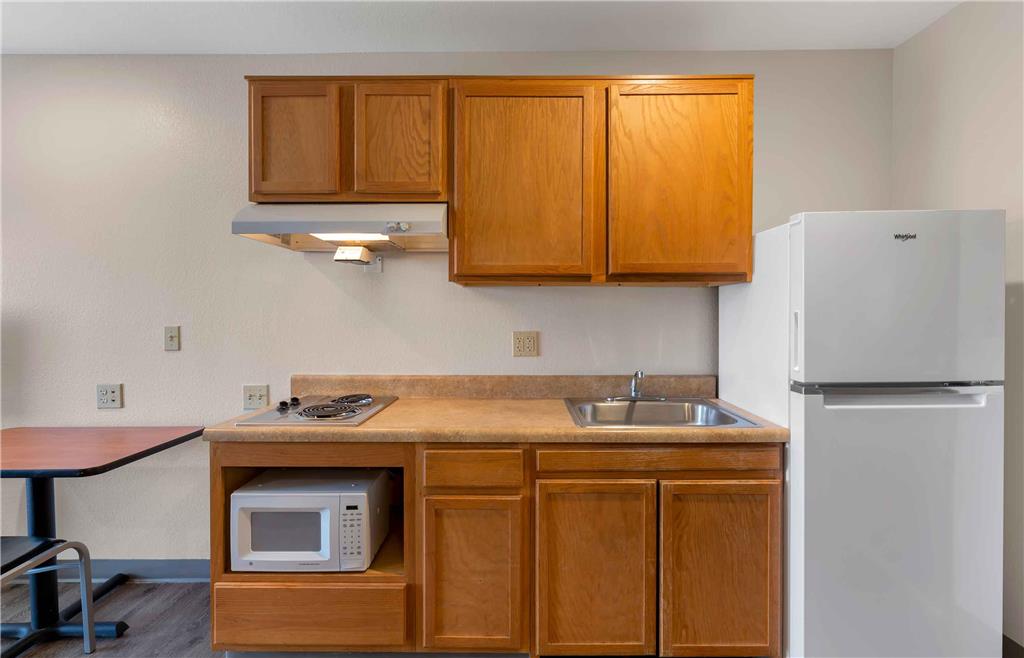 Extended Stay America Select Suites Tampa Brandon East - photo 34