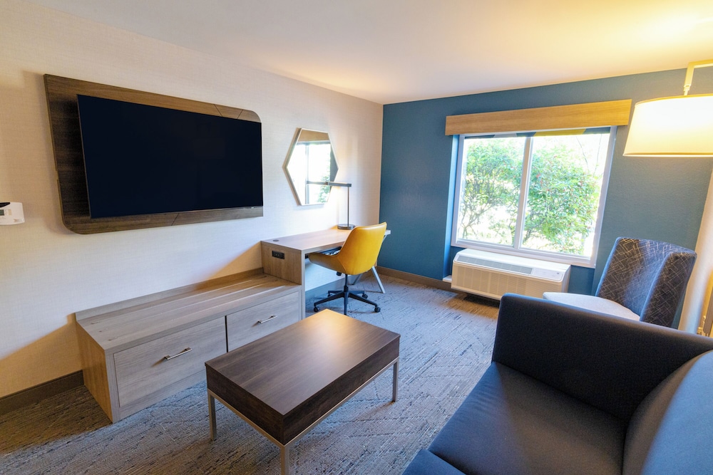 Holiday Inn Express Hotel of Neptune by IHG - photo 60