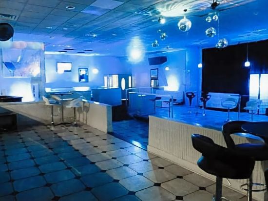 Regency Hotel & Conference Center - photo 16