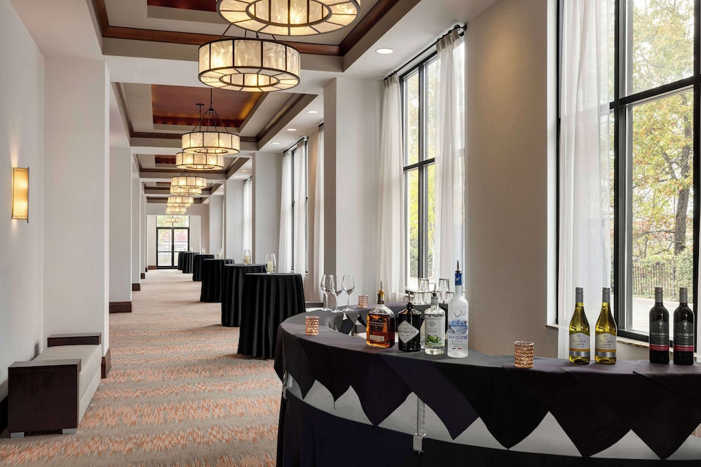Embassy Suites Chattanooga Hamilton Place - photo 37