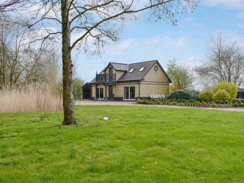 Hill Farm Cottage — 4-Star Luxury Hotel in Stretham, United Kingdom