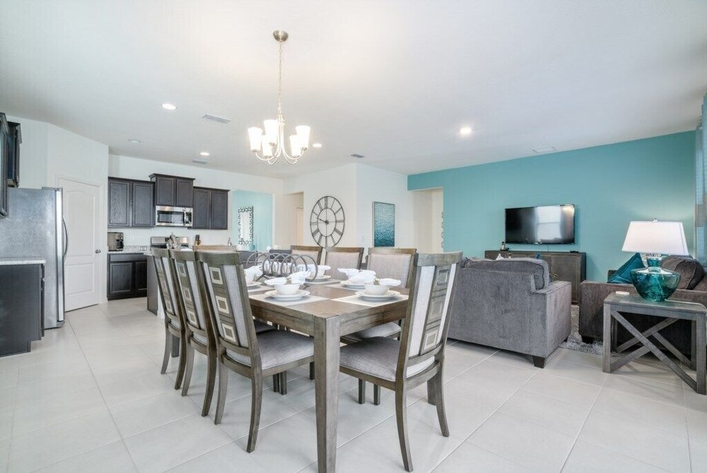Alluring 7bed 5.5bath Pool Home Solterra Resort - photo 14
