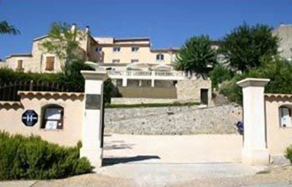 La Bastide Des Senteurs pet-friendly hotel Salindres