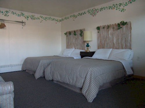 Lighthouse Inn - photo 2