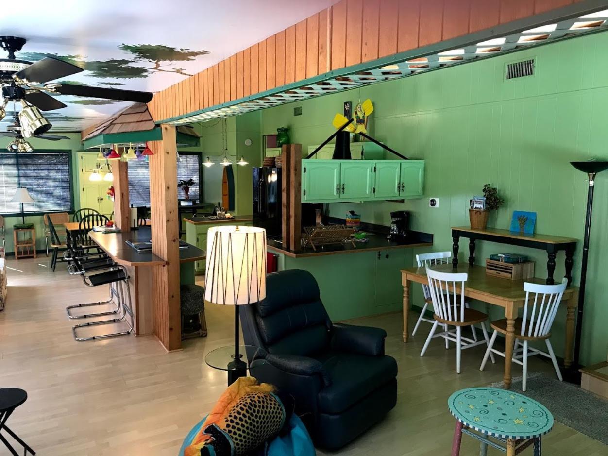 Paradise at Canyon Lake in Canyon Lake, United States