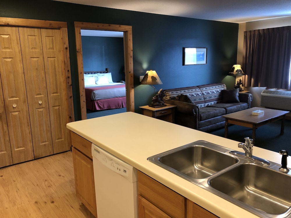The Lodge at Crooked Lake - photo 11