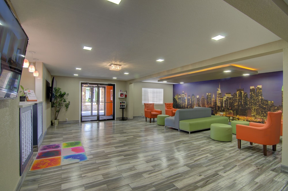 Westbridge Inn & Suites - photo 47