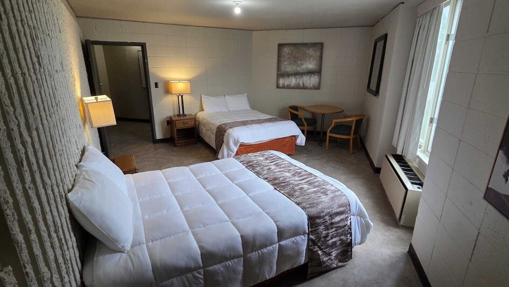 Smartwood Inn - photo 14